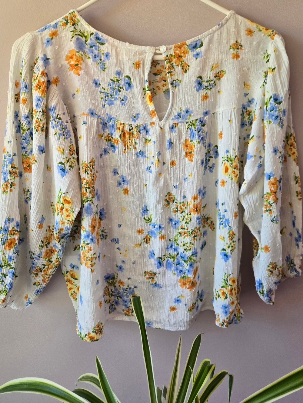 Everly Floral Swiss Dot Puff Sleeve Blouse in White/Blue – Size Small - Picture 4 of 7